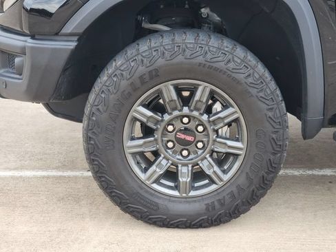 Used 2024 GMC Sierra 1500 AT4X AWD/4WD image 10