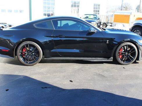 Used 2020 Ford Mustang Shelby GT500 w/ Technology Package image 13