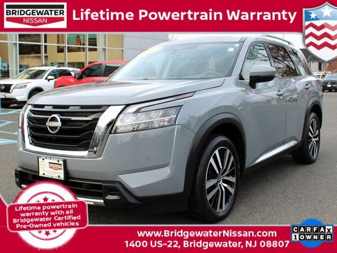 Certified 2023 Nissan Pathfinder Platinum image 1