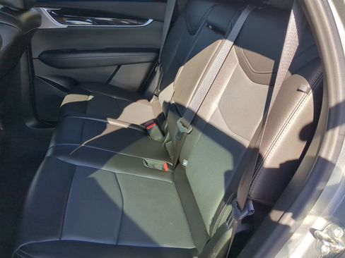 Used 2025 Cadillac XT5 Premium Luxury image 46