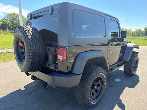 Used 2015 Jeep Wrangler Sport AWD/4WD image 7
