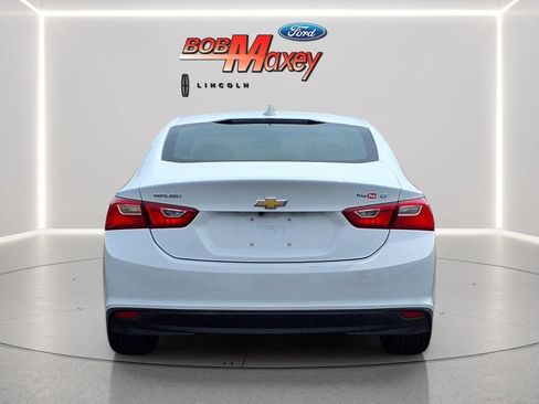 Used 2018 Chevrolet Malibu LT w/ Leather Package FWD image 6