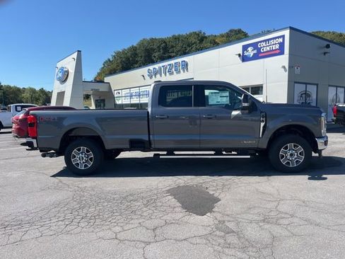 New 2026 Ford F350 Lariat w/ FX4 Off-Road Package image 4