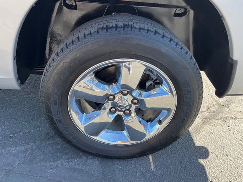 Used 2015 RAM 1500 Big Horn RWD image 41