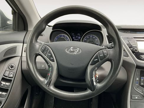 Used 2014 Hyundai Elantra SE w/ Option Group 02 FWD image 16