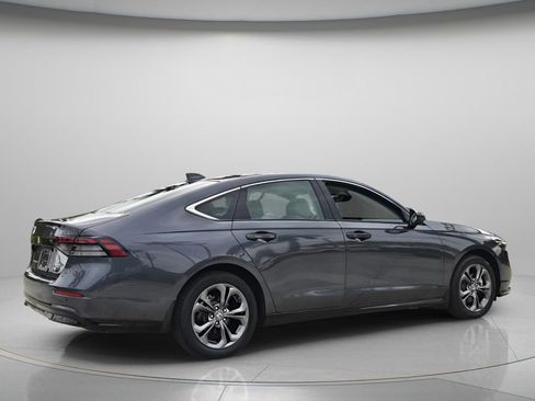Used 2024 Honda Accord EX-L image 6