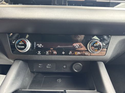 Used 2022 Mitsubishi Outlander SE image 17