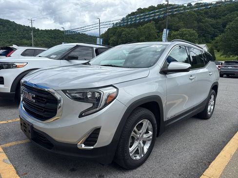 Used 2019 GMC Terrain SLE w/ Driver Convenience Package AWD/4WD image 2