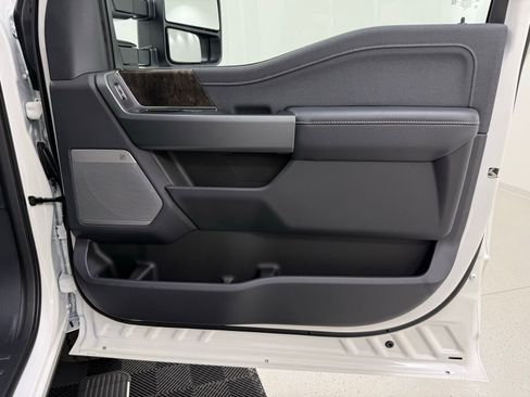 New 2026 Ford F250 Lariat w/ Lariat Premium Package image 37