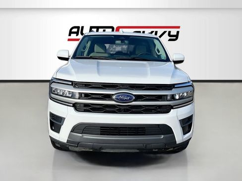 Used 2024 Ford Expedition XLT image 2