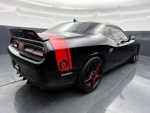 Used 2016 Dodge Challenger R/T Scat Pack RWD image 11