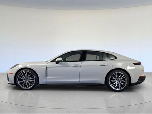 New 2026 Porsche Panamera 4 image 2