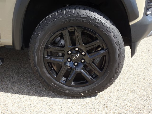 Used 2023 Chevrolet Colorado Trail Boss w/ Advanced Trailering Package AWD/4WD image 25