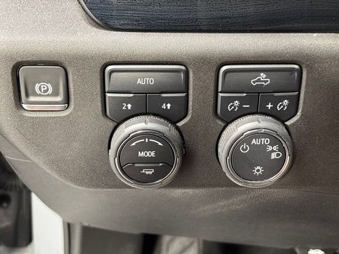Used 2024 Chevrolet Silverado 1500 LT AWD/4WD image 29