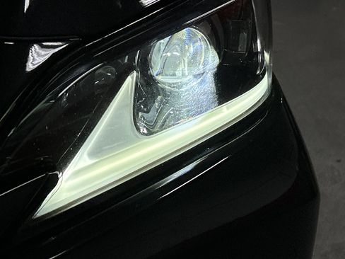 Used 2019 Lexus ES 350 w/ Accessory Package FWD image 6