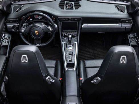 Used 2013 Porsche 911 Carrera 4S AWD/4WD image 15