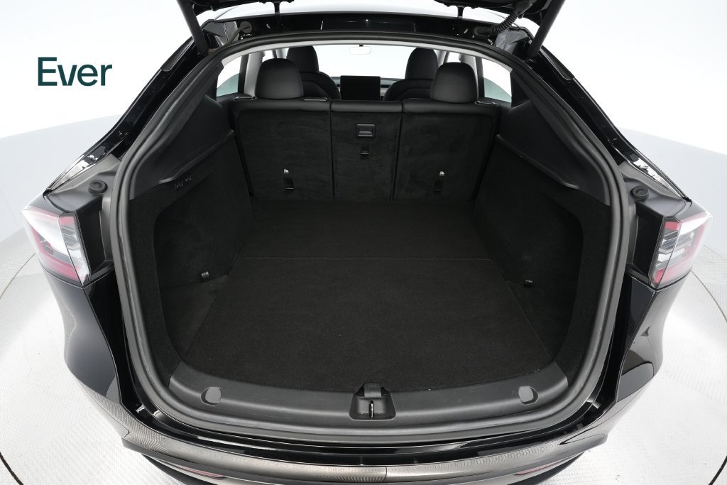 Used 2023 Tesla Model Y Performance AWD/4WD image 8