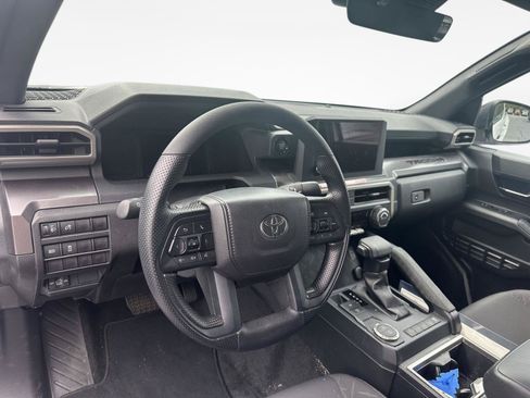 Used 2026 Toyota Tacoma SR5 RWD image 10