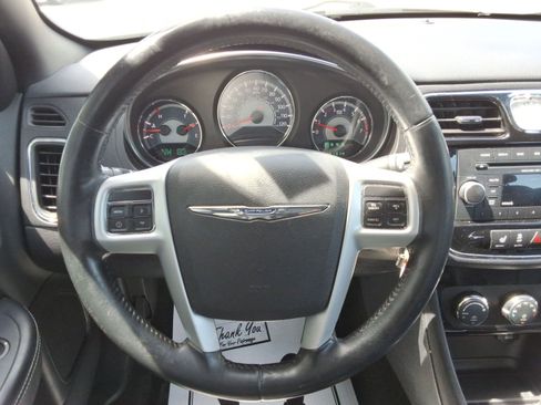 Used 2014 Chrysler 200 Limited FWD image 11