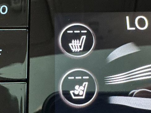 Used 2026 Genesis G70 2.5T Prestige RWD image 33
