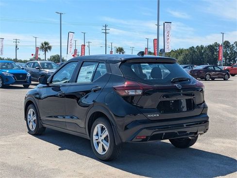New 2025 Nissan Kicks Play S image 4