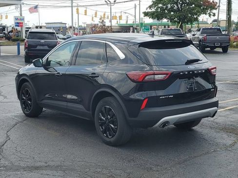 Used 2023 Ford Escape Active w/ Tech Pack #2 AWD/4WD image 4