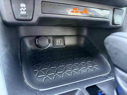 Used 2024 Toyota RAV4 LE FWD image 32