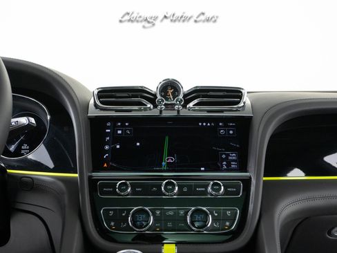 Used 2023 Bentley Bentayga Extended Wheelbase image 14