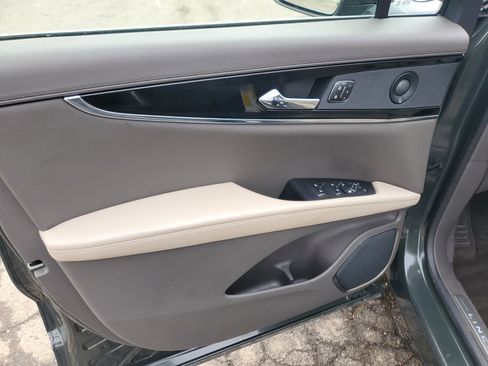 Certified 2023 Lincoln Nautilus Reserve w/ Equipment Group 201A image 10