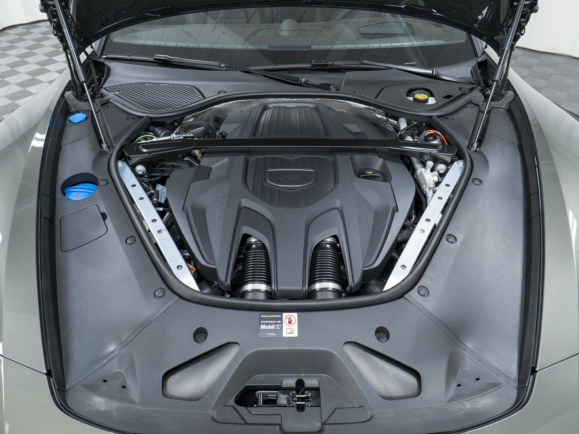 Used 2026 Porsche Panamera 4S AWD/4WD image 12