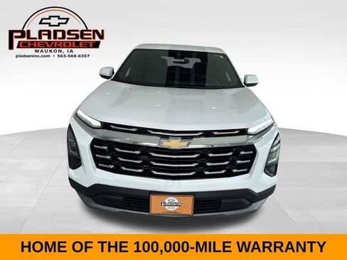 Used 2025 Chevrolet Equinox LT AWD/4WD image 2