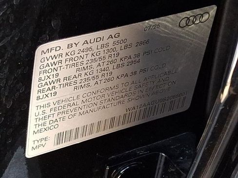 Certified 2025 Audi Q5 Premium w/ Premium Plus AWD/4WD image 27
