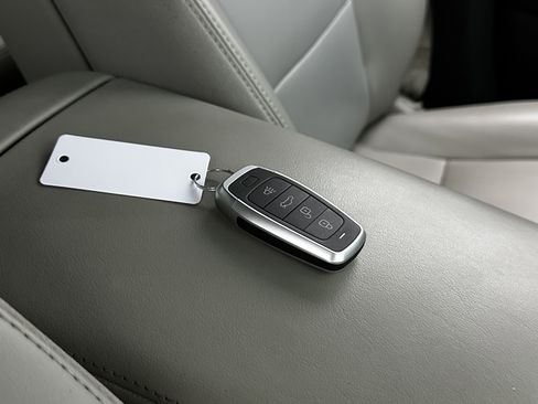 Used 2019 Cadillac CTS RWD image 32