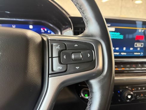 Used 2024 Chevrolet Silverado 1500 LTZ AWD/4WD image 19
