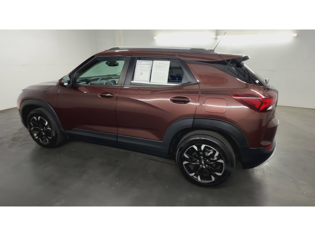 Certified 2022 Chevrolet TrailBlazer LT w/ Premium Seating Package FWD image 6