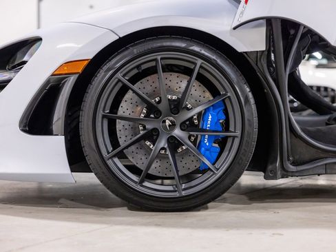 Used 2020 McLaren 720S Performance image 21