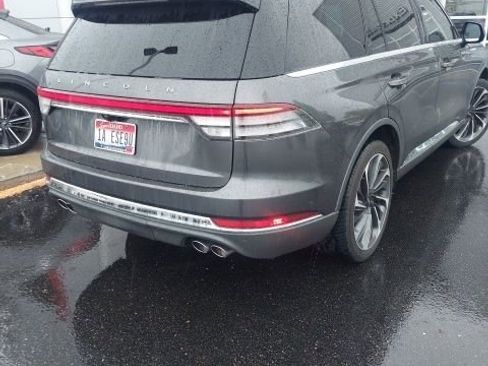 Used 2020 Lincoln Aviator Reserve w/ Equipment Group 202A image 3