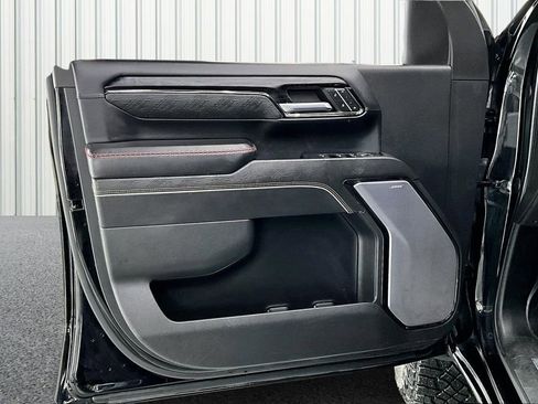 Used 2024 GMC Sierra 2500 AT4X image 21