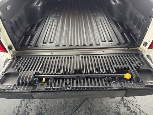 Used 2016 Ford F250 Platinum w/ FX4 Off-Road Package image 5