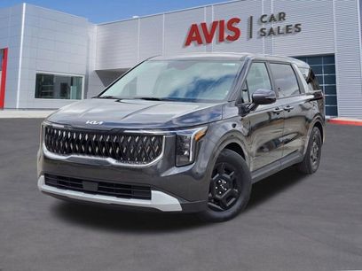 Used 2025 Kia Carnival