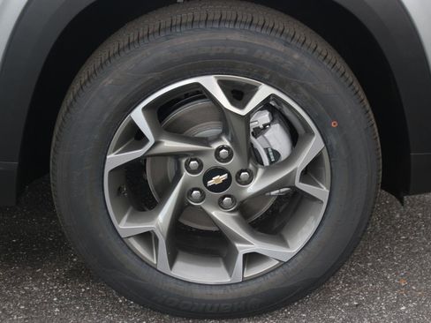 New 2026 Chevrolet Trax LT w/ Driver Confidence Package image 9