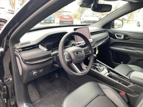 New 2025 Jeep Compass Latitude w/ Convenience Group image 11