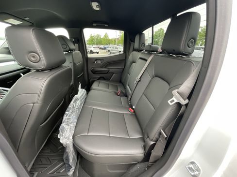 New 2025 Chevrolet Colorado LT w/ LT Convenience Package RWD image 52