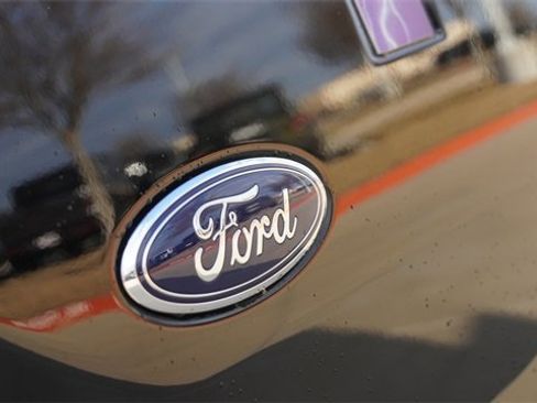 Used 2023 Ford F150 Lightning Lariat image 12