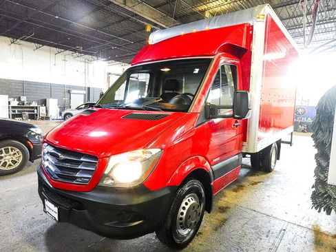 Used 2016 Freightliner Sprinter 3500 RWD image 3