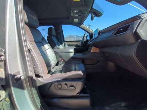 Used 2021 Chevrolet Tahoe High Country w/ Premium Package image 28