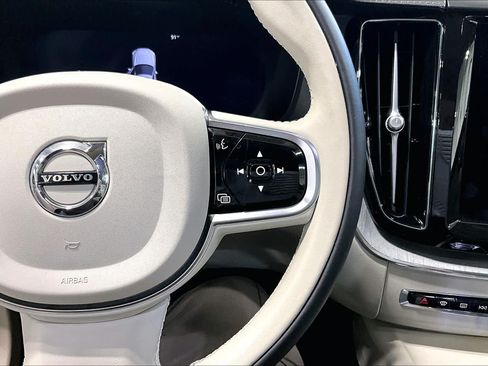Used 2024 Volvo XC60 B5 Ultimate w/ Climate Package AWD/4WD image 24