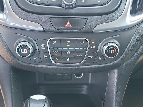 Certified 2019 Chevrolet Equinox LT FWD image 34