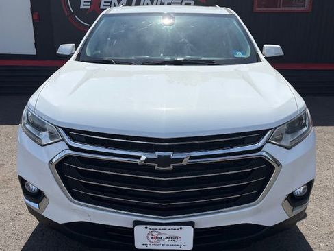 Used 2018 Chevrolet Traverse LT w/ LPO, Floor Liner Package AWD/4WD image 8