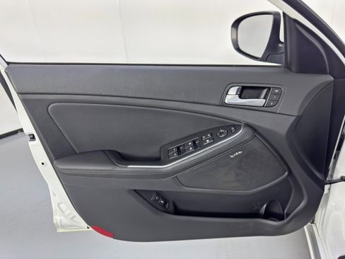 Used 2015 Kia Optima EX image 38